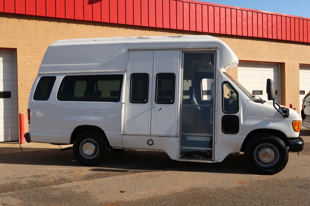 Photo 22 of this FORD ECONOLINE