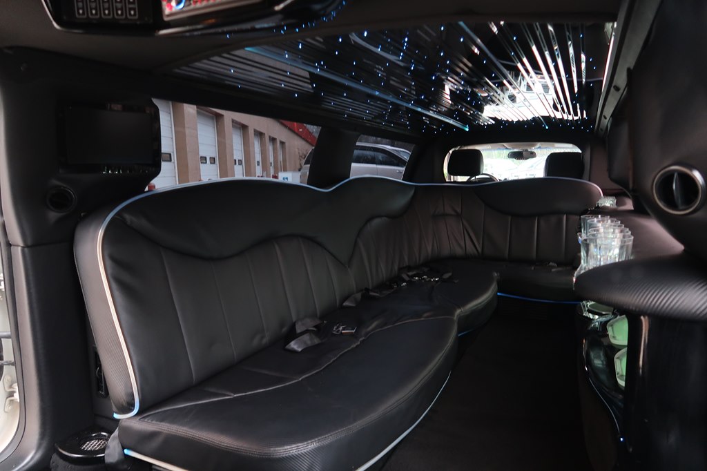 Photo 25 of this CADILLAC SEDAN DEVILLE