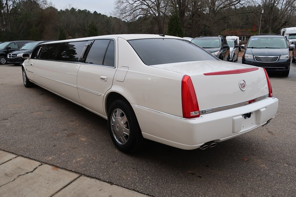 Photo 13 of this CADILLAC SEDAN DEVILLE