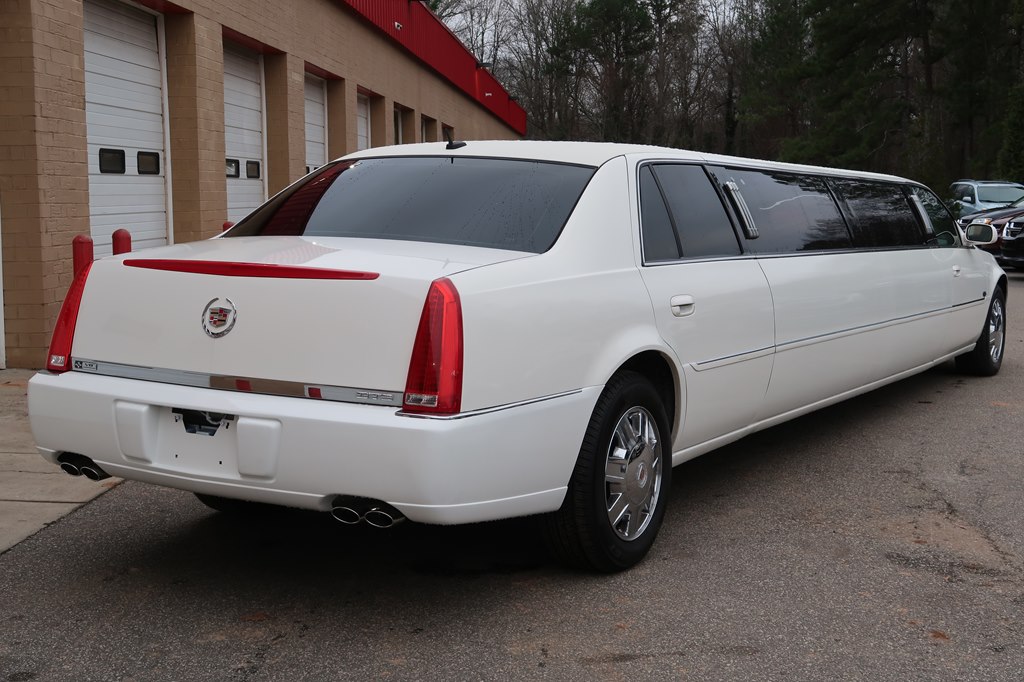 Photo 5 of this CADILLAC SEDAN DEVILLE