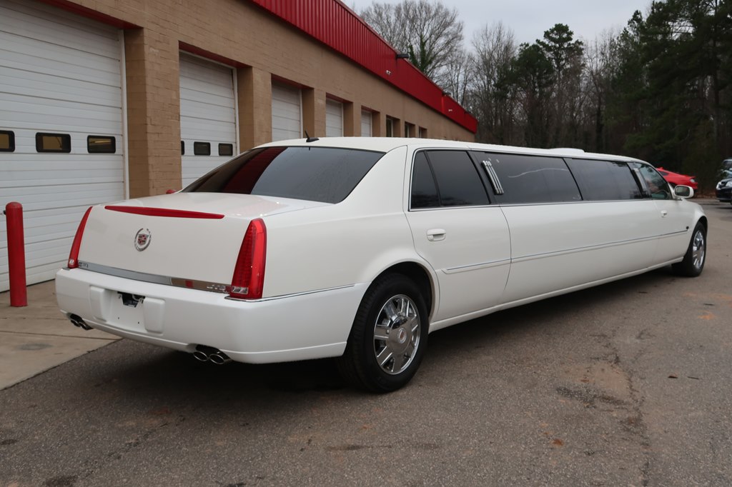 2008 CADILLAC SEDAN DEVILLE