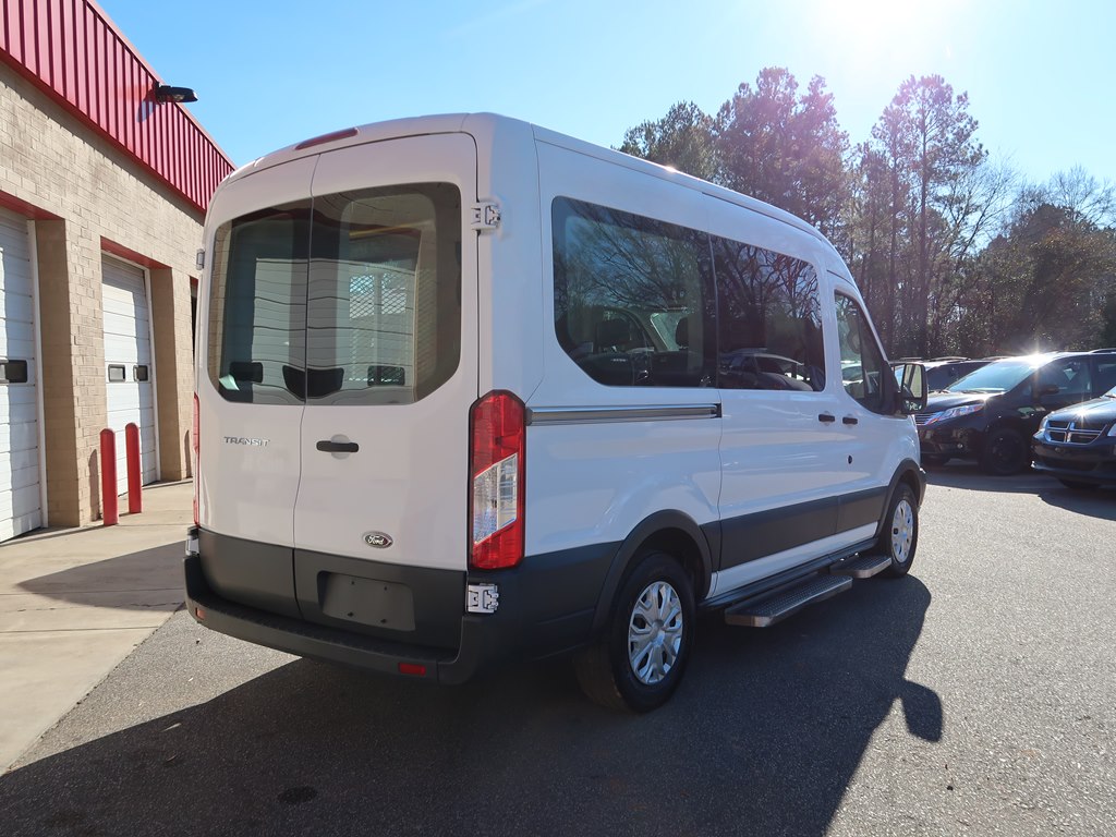 Photo 15 of this FORD TRANSIT