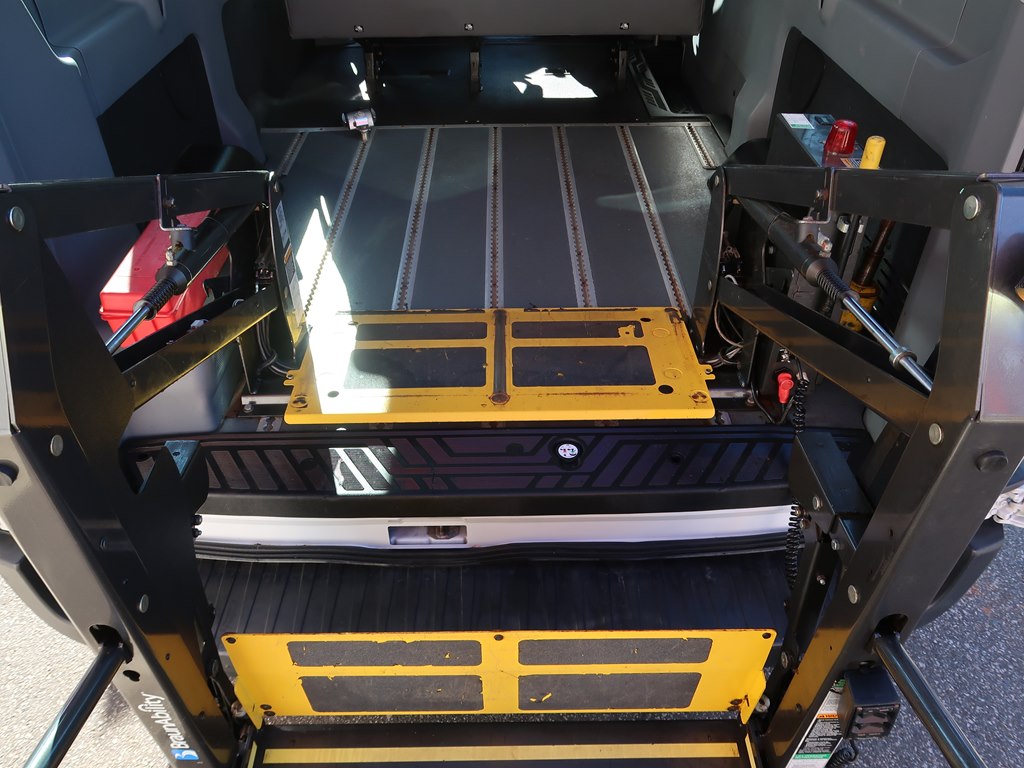 Photo 6 of this FORD TRANSIT