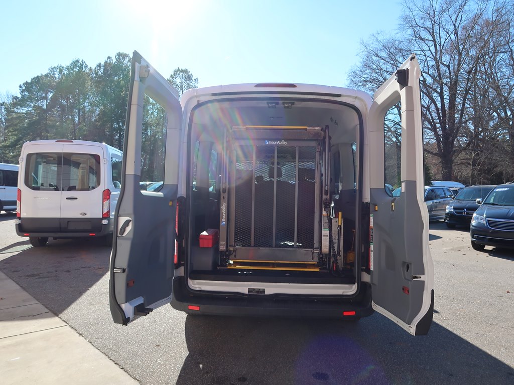 Photo 20 of this FORD TRANSIT