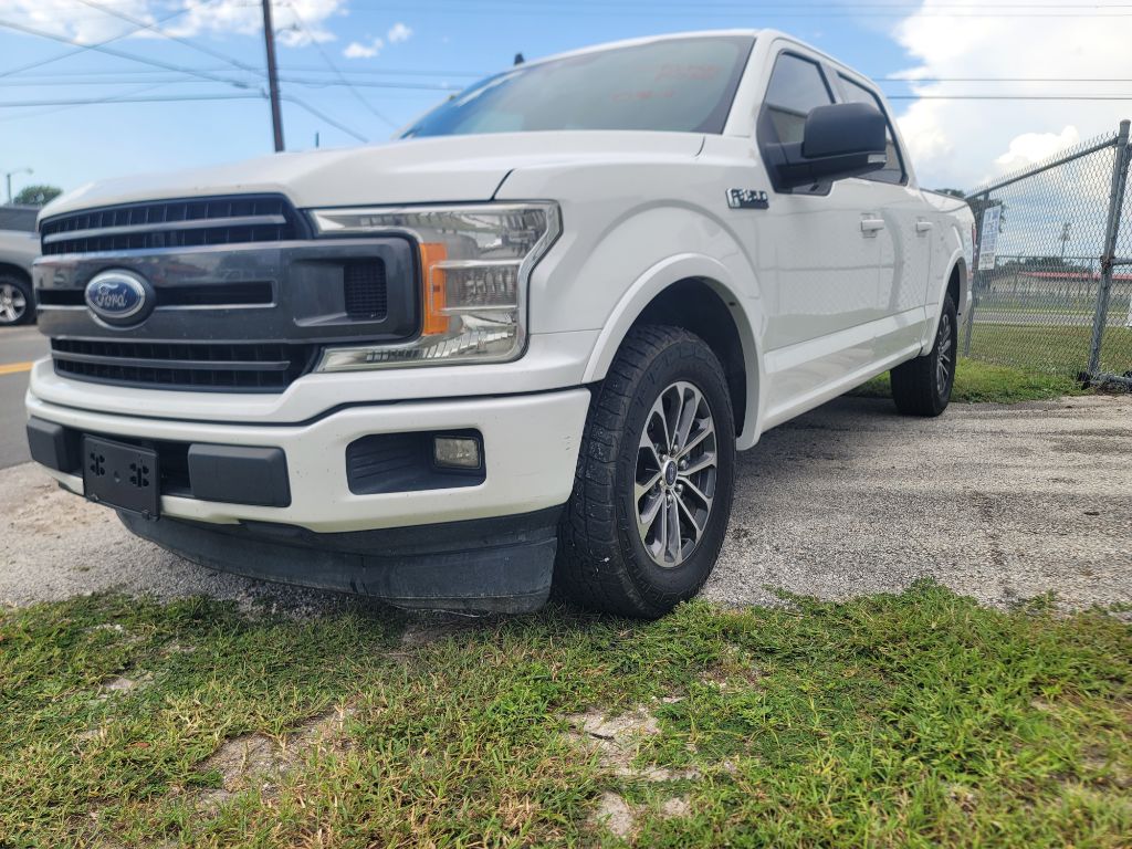 Photo 4 of this FORD F150