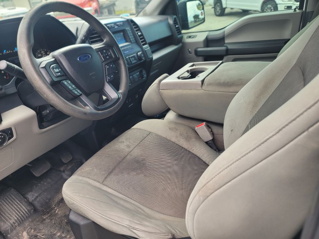 Photo 10 of this FORD F150