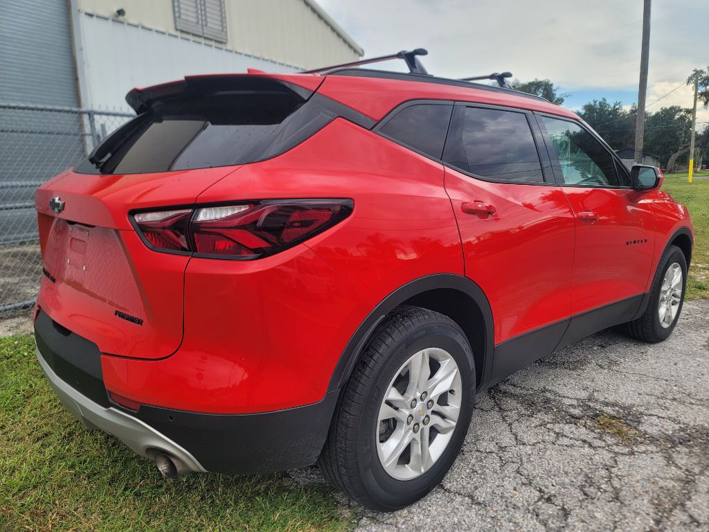 Photo 2 of this CHEVROLET BLAZER