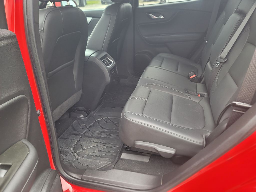 Photo 6 of this CHEVROLET BLAZER