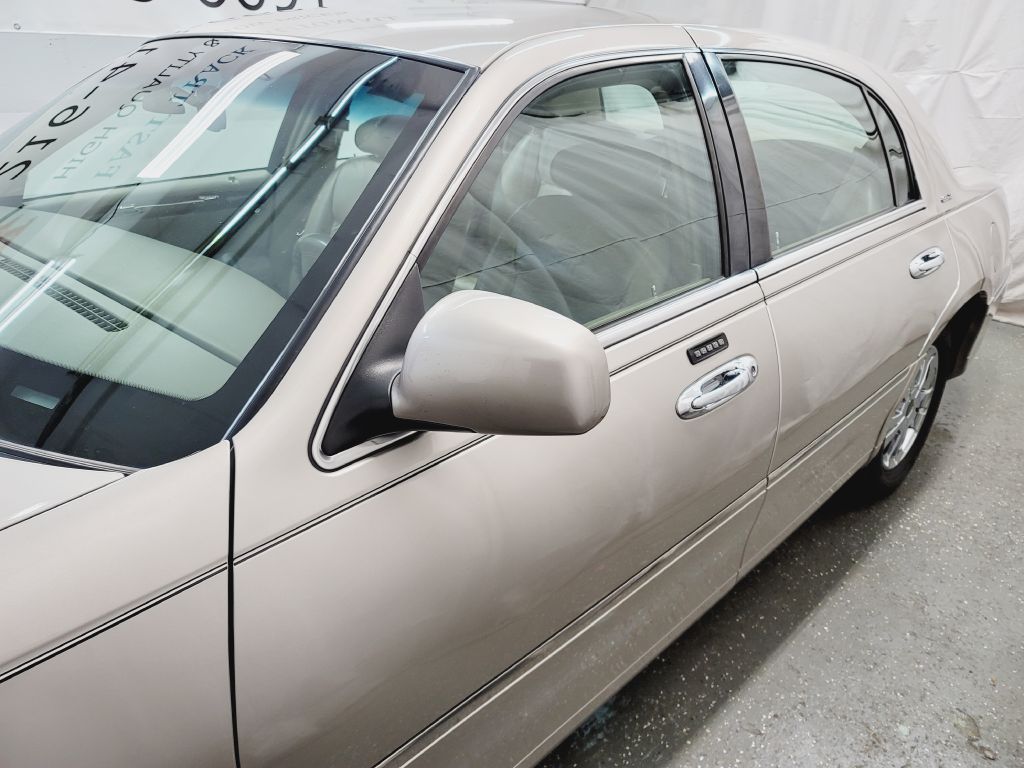 2002 LINCOLN TOWN CAR EXECUTIVE for sale at Fast Track Auto Mall