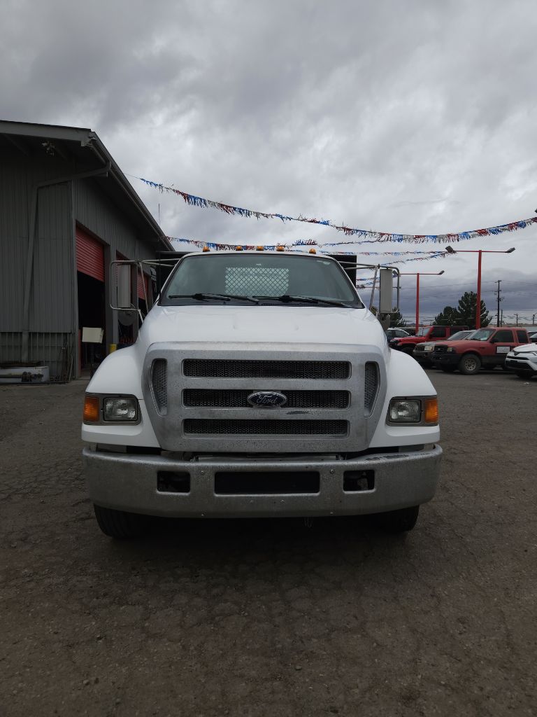Photo 3 of this VH-2 FORD F650