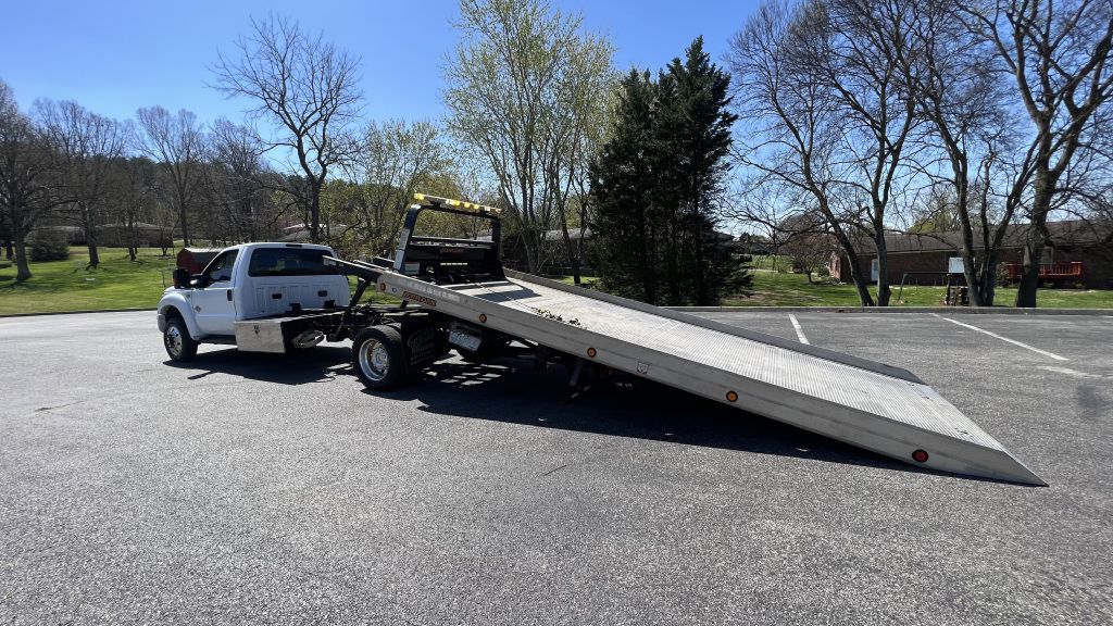 Photo 11 of this FORD F550