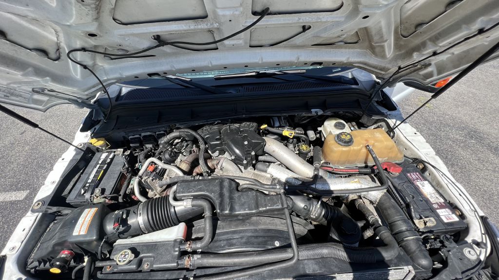 Photo 13 of this FORD F550