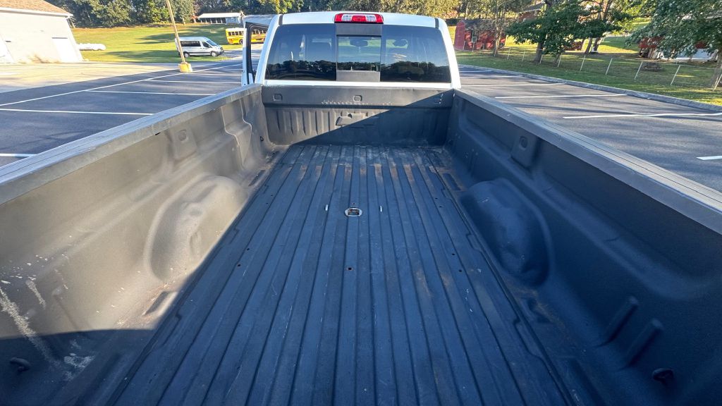 Photo 7 of this CHEVROLET SILVERADO 2500