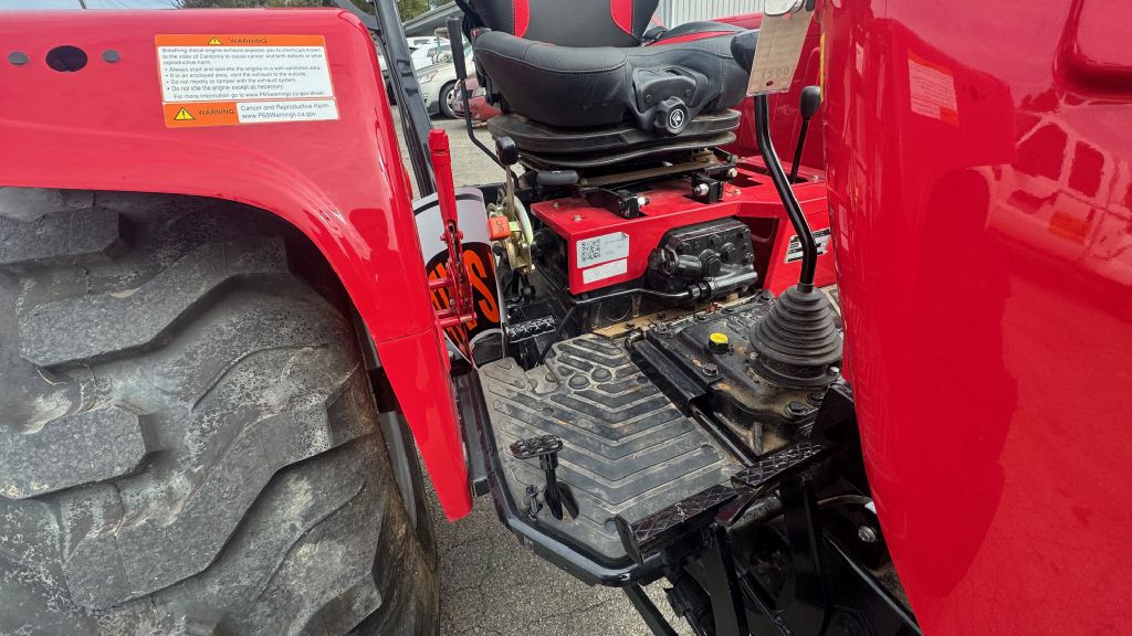 Photo 8 of this MAHINDRA 4550 4X4