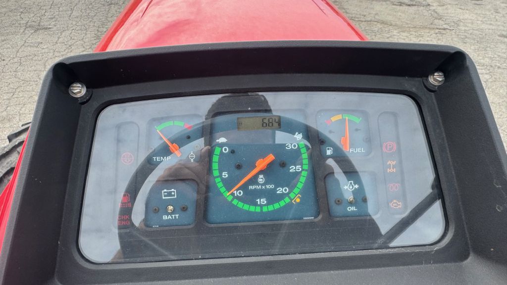 Photo 10 of this MAHINDRA 4550 4X4