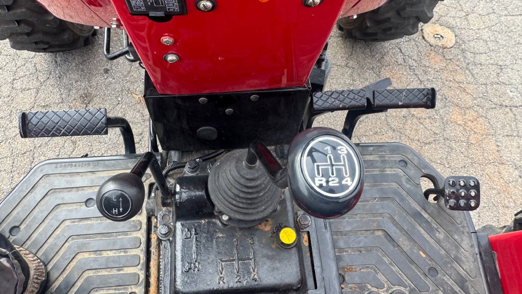 Photo 11 of this MAHINDRA 4550 4X4