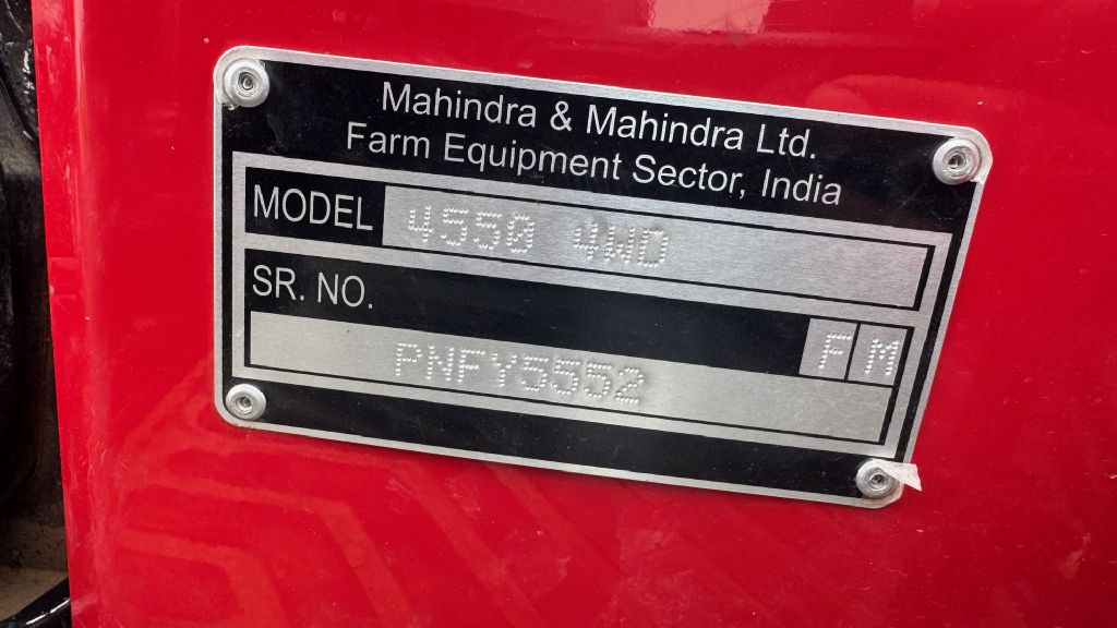 Photo 14 of this MAHINDRA 4550 4X4