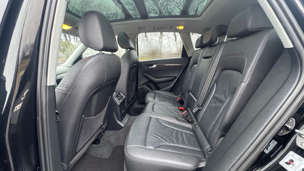 Photo 6 of this AUDI Q5