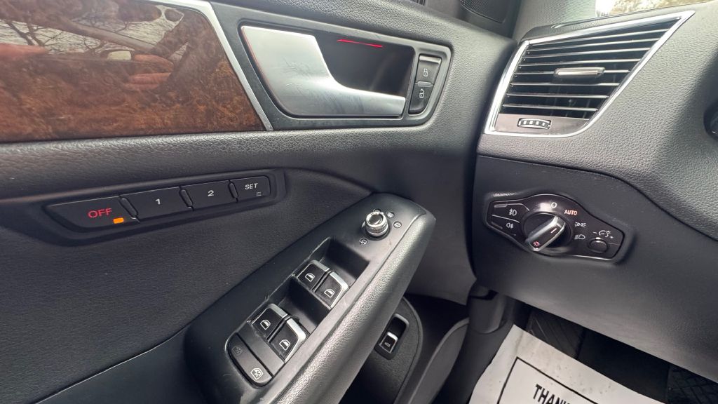 Photo 16 of this AUDI Q5