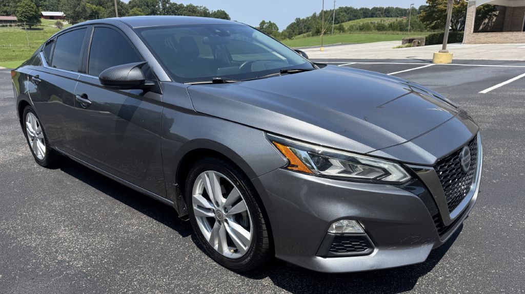 Photo 2 of this NISSAN ALTIMA