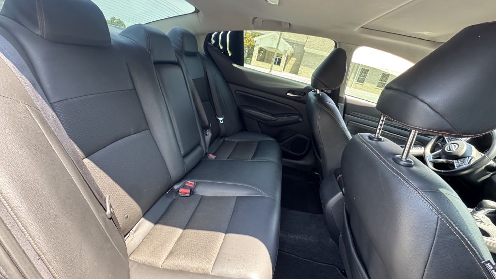 Photo 8 of this NISSAN ALTIMA
