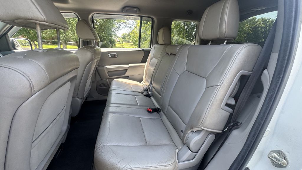 Photo 6 of this HONDA PILOT