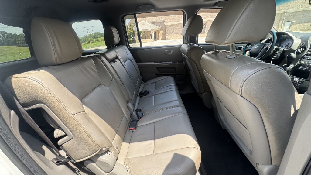 Photo 10 of this HONDA PILOT