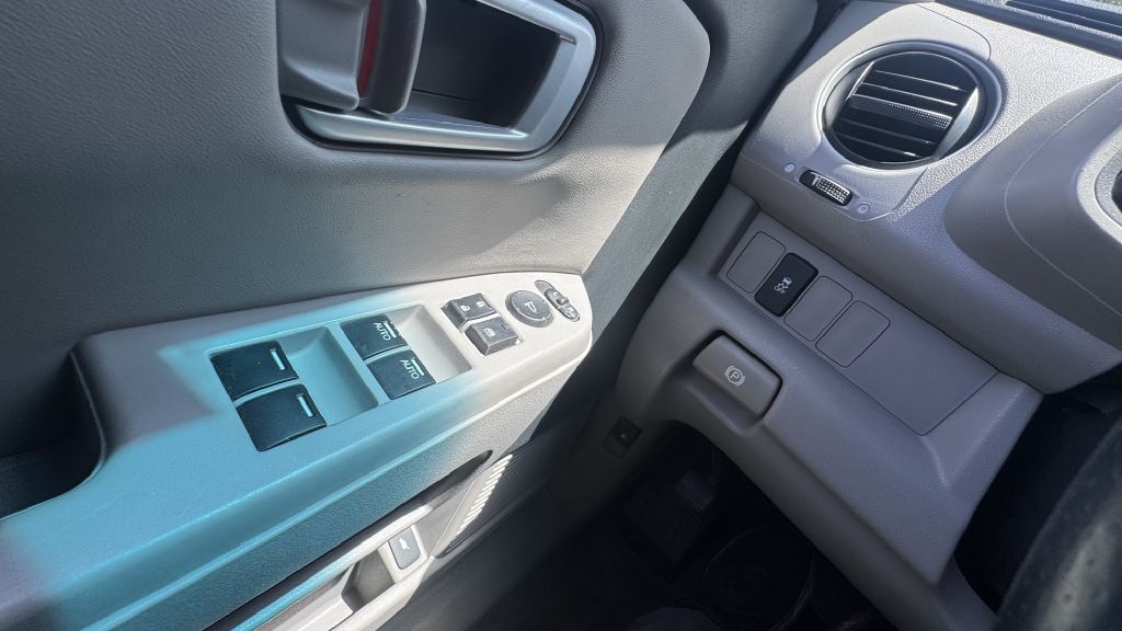 Photo 16 of this HONDA PILOT