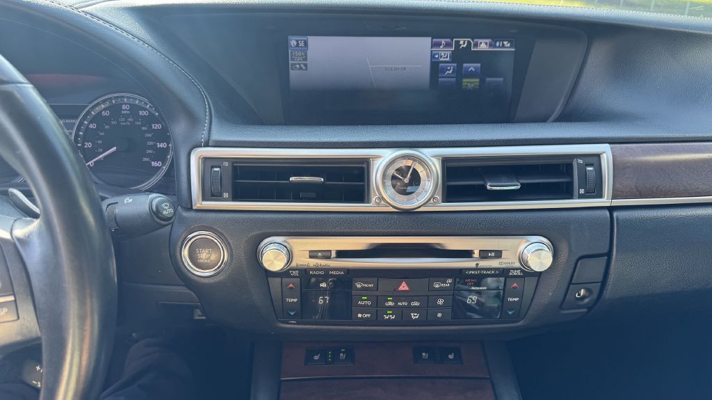 Photo 11 of this LEXUS GS