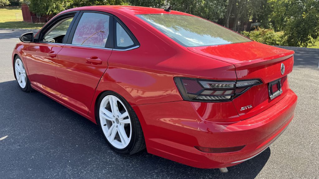 Photo 5 of this VOLKSWAGEN JETTA