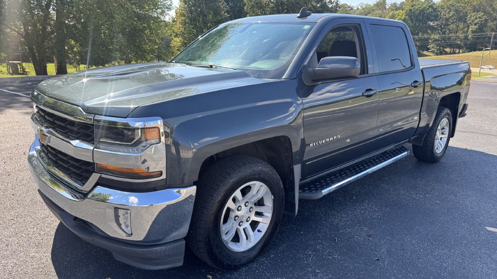 Photo 2 of this CHEVROLET SILVERADO 1500