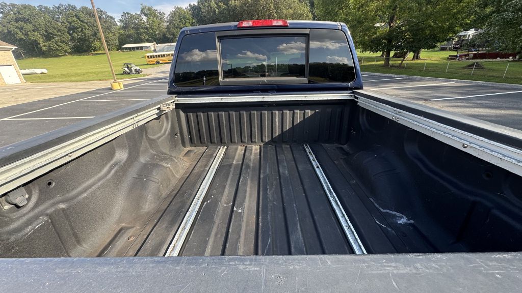 Photo 8 of this NISSAN TITAN