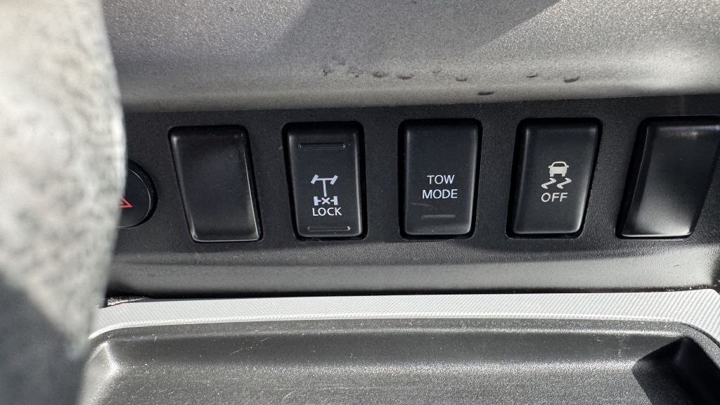 Photo 14 of this NISSAN TITAN
