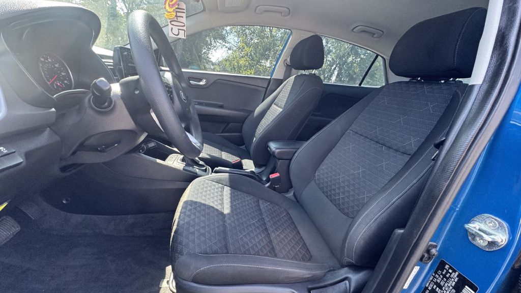 Photo 5 of this KIA RIO