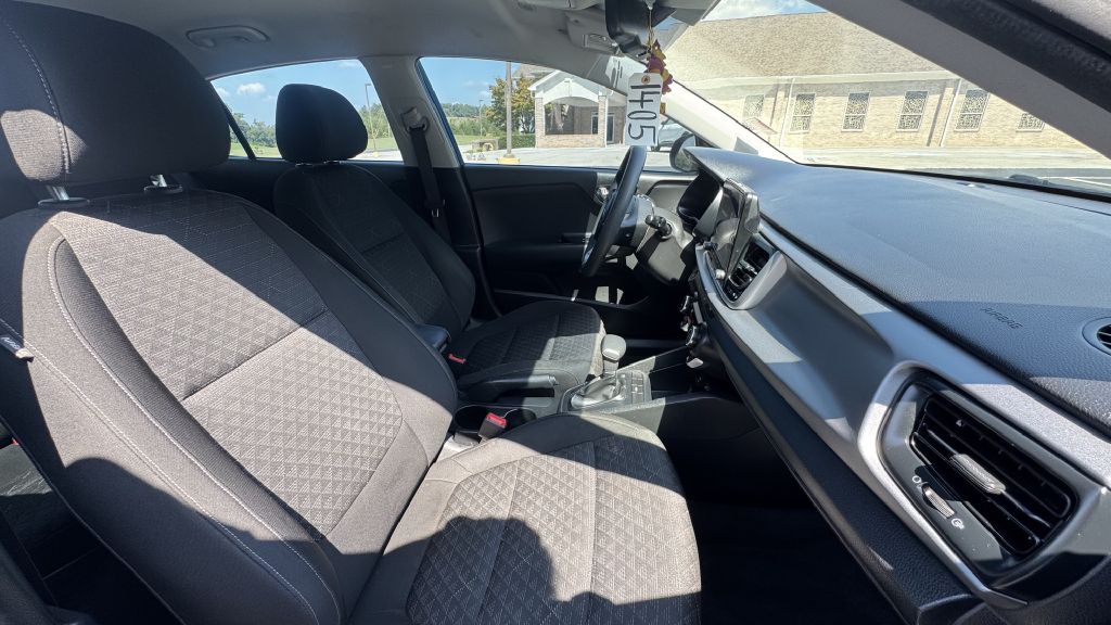 Photo 8 of this KIA RIO