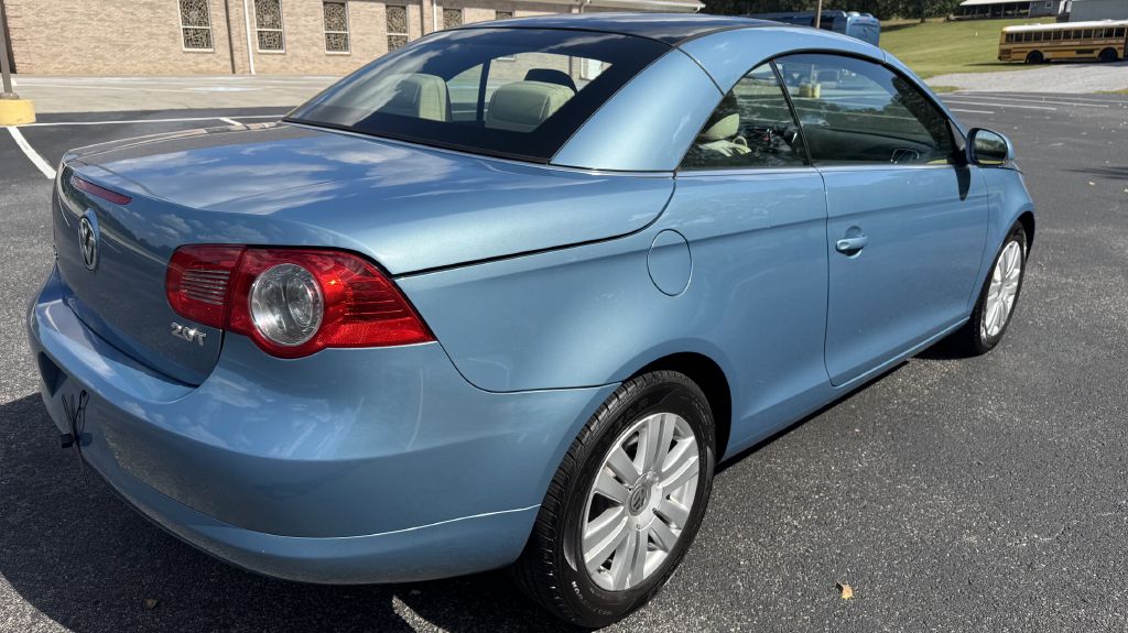 Photo 3 of this VOLKSWAGEN EOS