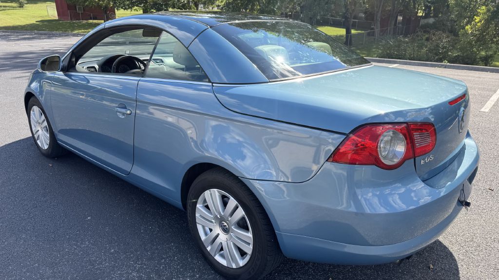 Photo 4 of this VOLKSWAGEN EOS
