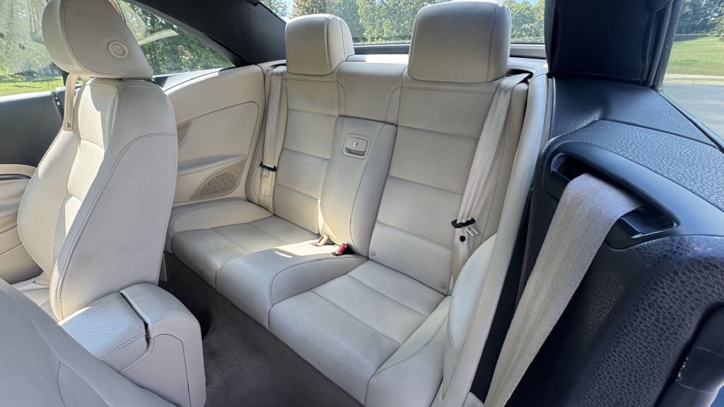 Photo 6 of this VOLKSWAGEN EOS