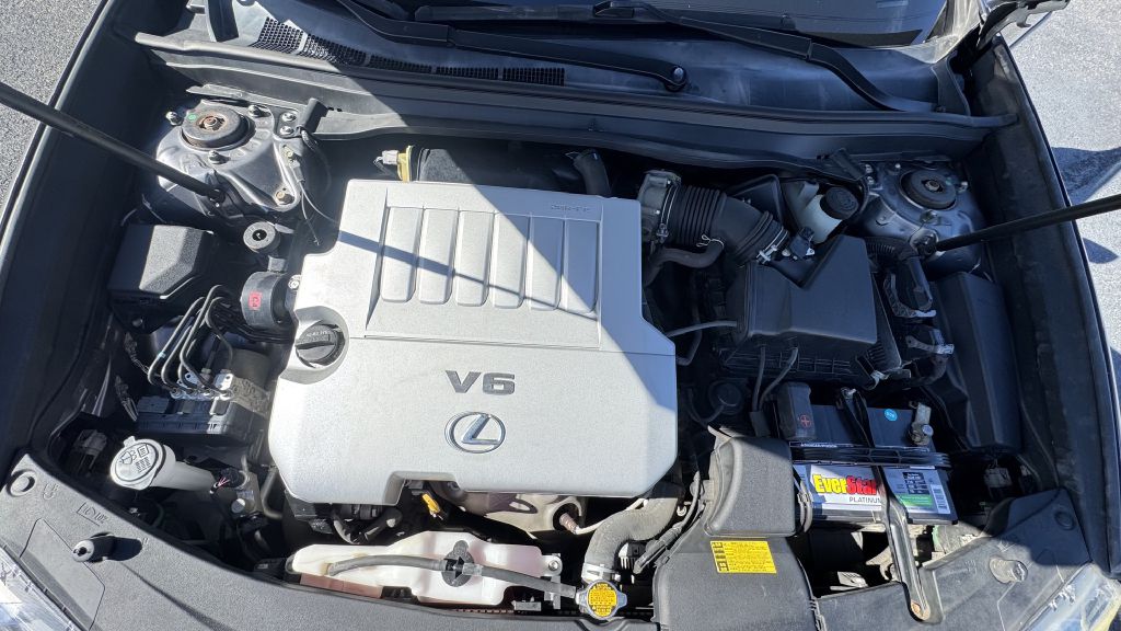 Photo 15 of this LEXUS ES