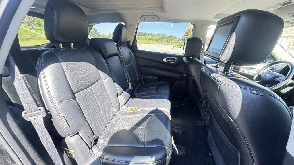 Photo 9 of this NISSAN PATHFINDER