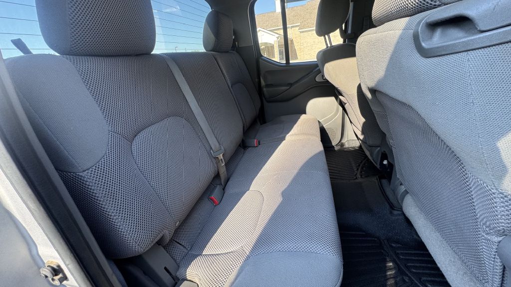 Photo 7 of this NISSAN FRONTIER