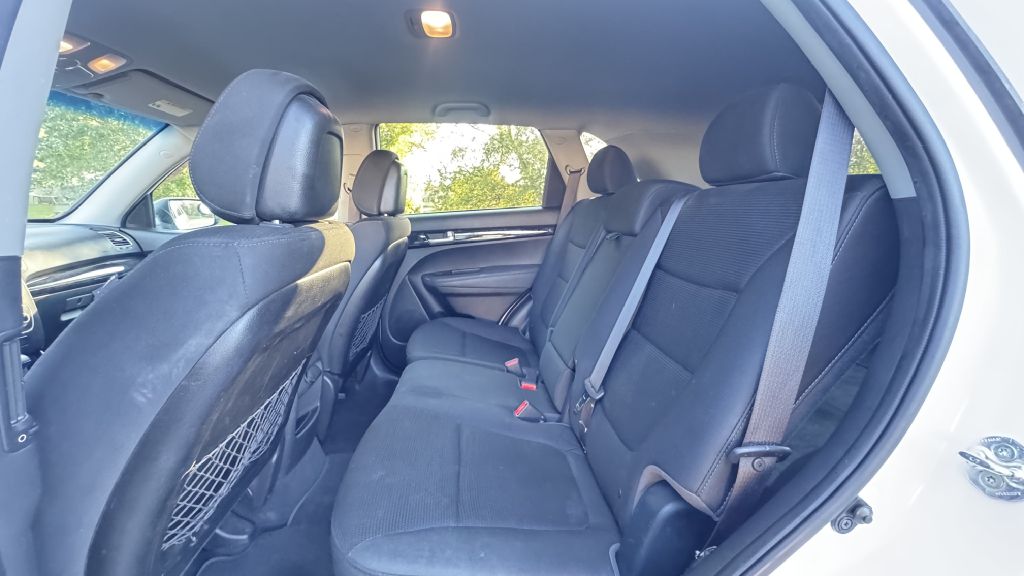 Photo 6 of this KIA SORENTO