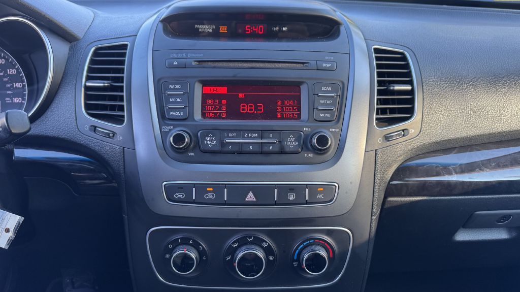 Photo 12 of this KIA SORENTO