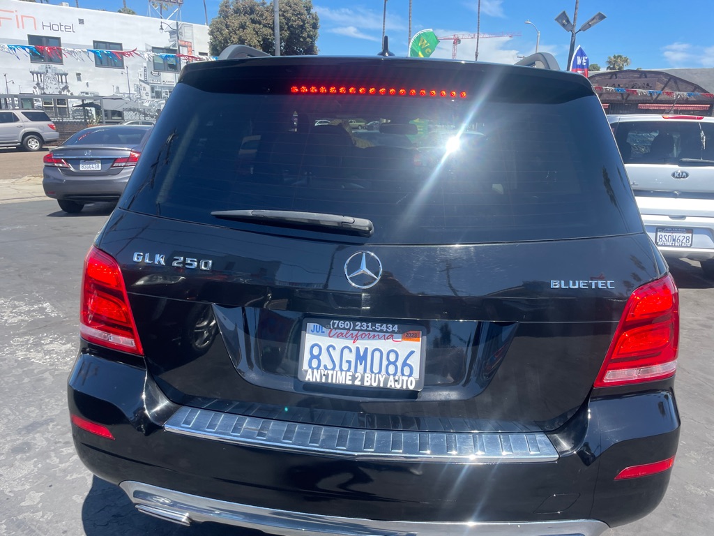 Photo 6 of this MERCEDES-BENZ GLK