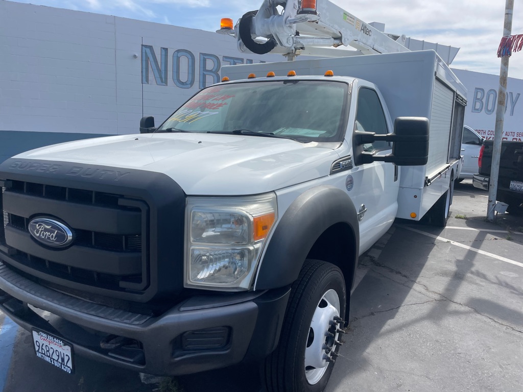 Photo 8 of this FORD F550