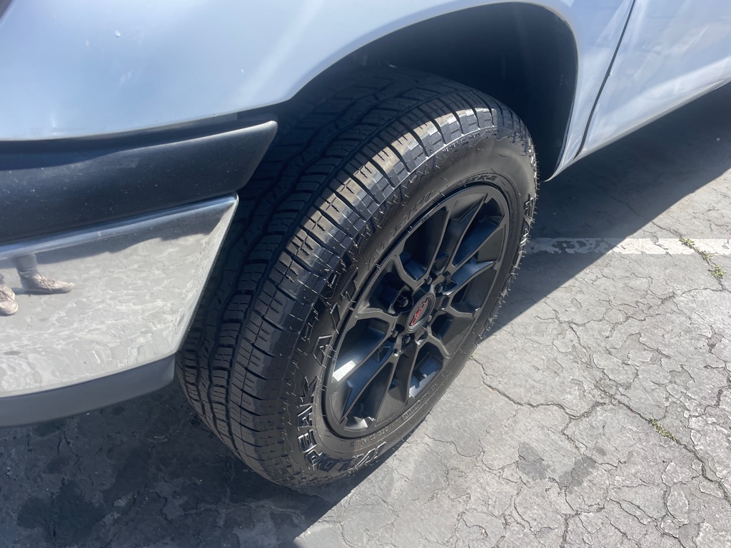 Photo 7 of this TOYOTA TUNDRA