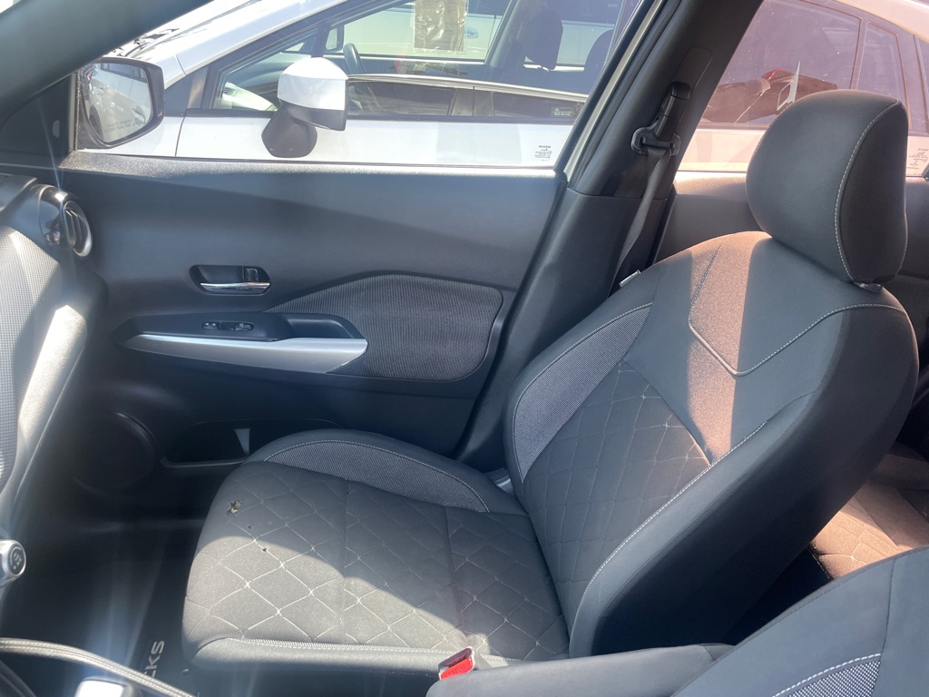 Photo 11 of this NISSAN KICKS