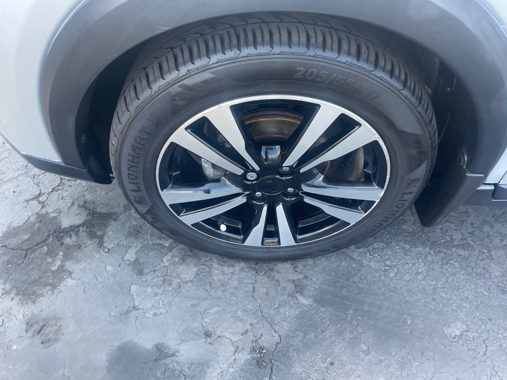 Photo 7 of this NISSAN KICKS