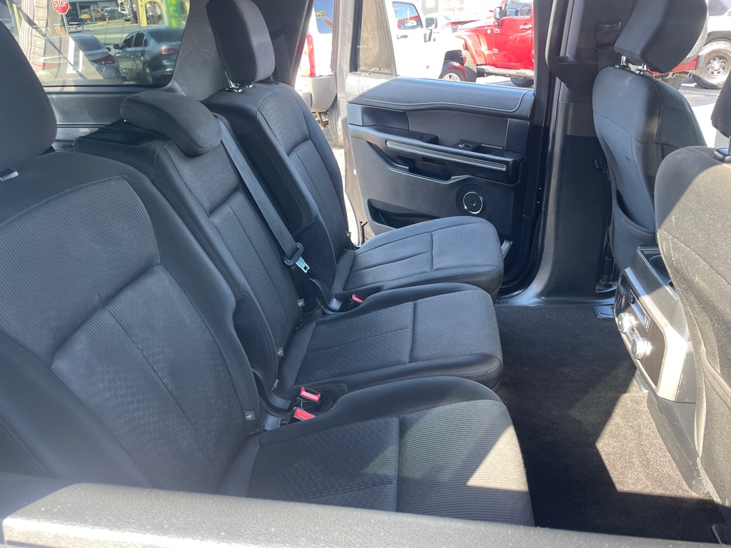 Photo 24 of this FORD EXPEDITION