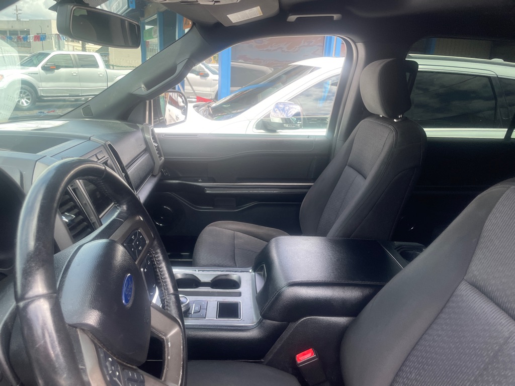 Photo 6 of this FORD EXPEDITION